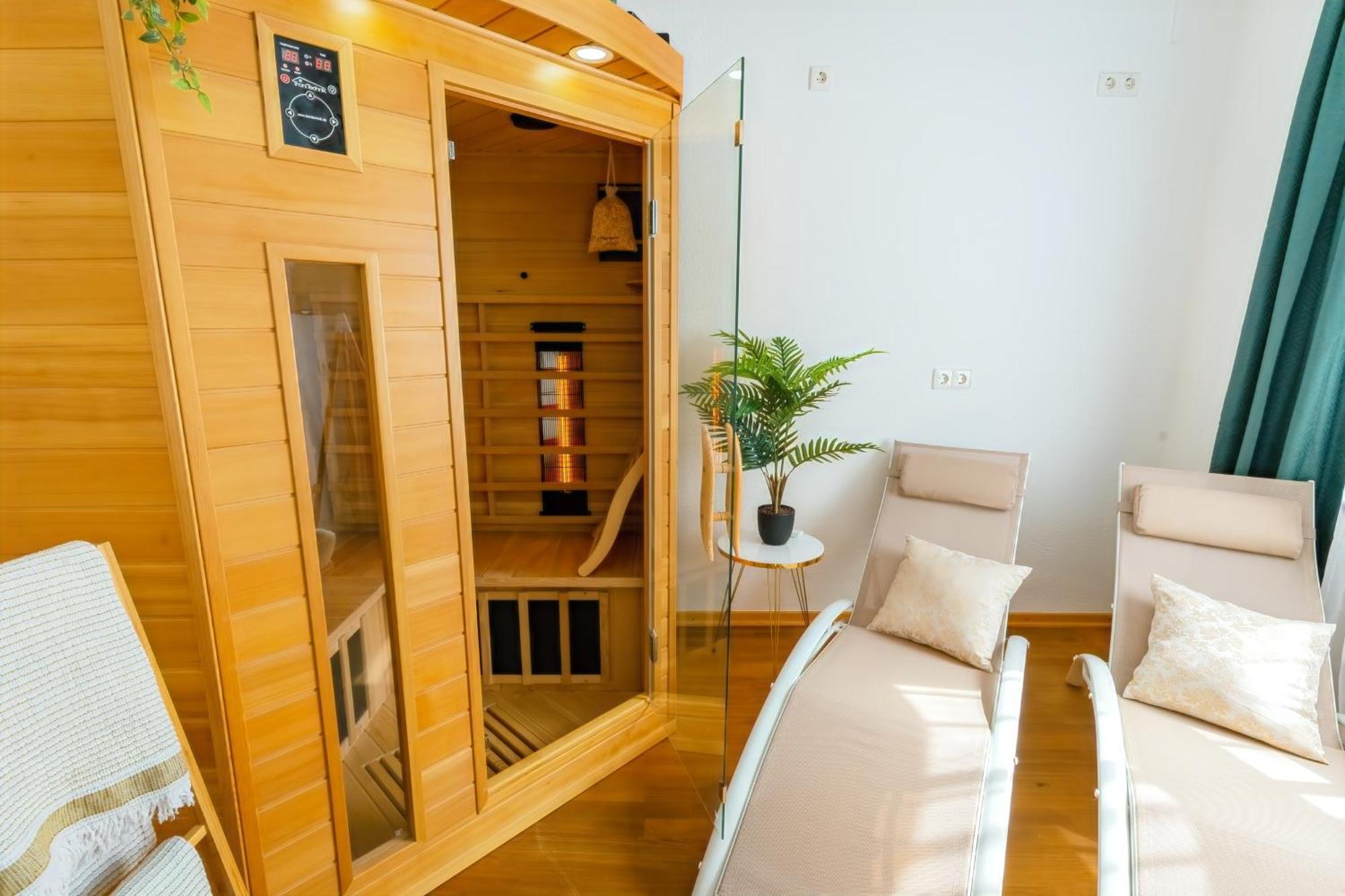 The Big Muenster Fuer Bis Zu 12, Whirlpool, Sauna, Zentral, Tischfussball, Balkon, Gasgrill Ulm Exteriér fotografie